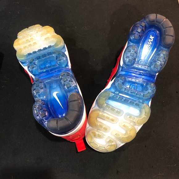 Nike women’s Vapormax plus sneakers red 8 - Picture 5 of 5
